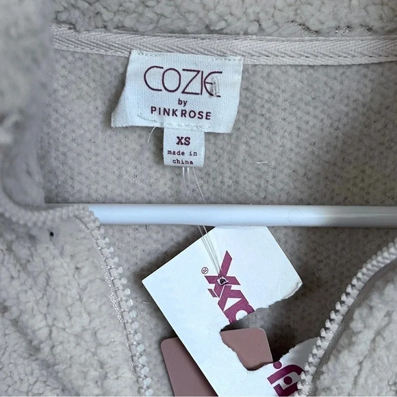 Cozie by Pink Rose Sherpa Crop 1/4 Zip size XS - Picture 2 of 4